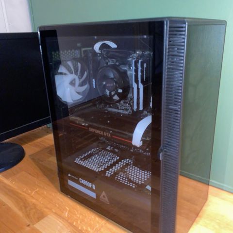 Pent brukt gaming pc