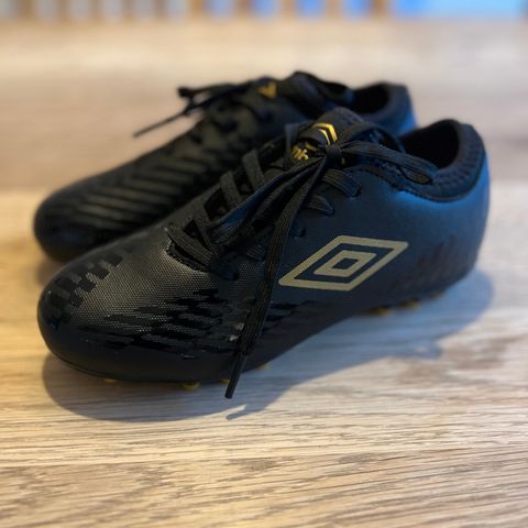 NYE umbro fotballsko