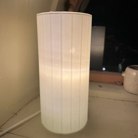 Bordlampe IKEA kvarnå