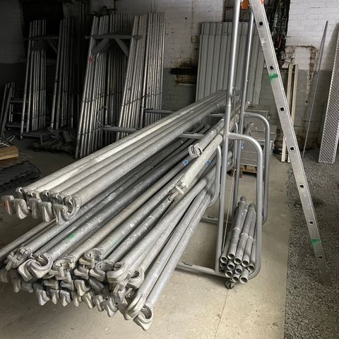 Jumbo aluminium fasadestillas ca.180m2