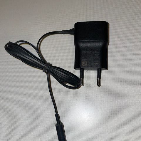 Microsoft / Nokia AC-18E mikro-USB Reiselader