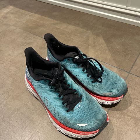 Hoka Clifton 8 str 42