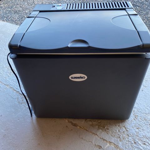 Kjoleboks Sunwind Cuisine 35L Gass/12V/230V