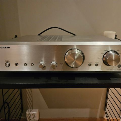 Onkyo A-9355 Integrert stereoforsterker