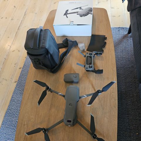 Som ny DJI Mavic 2 Zoom + FLY MORE COMBO KIT