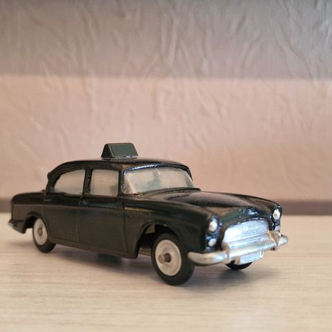 Humber Hawk policecar dinkytoys