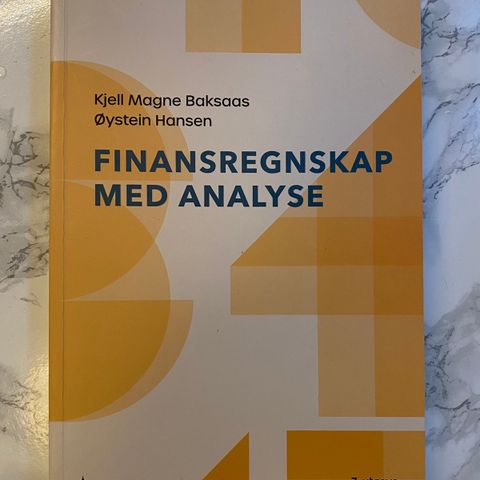 Finansregnskap med analyse