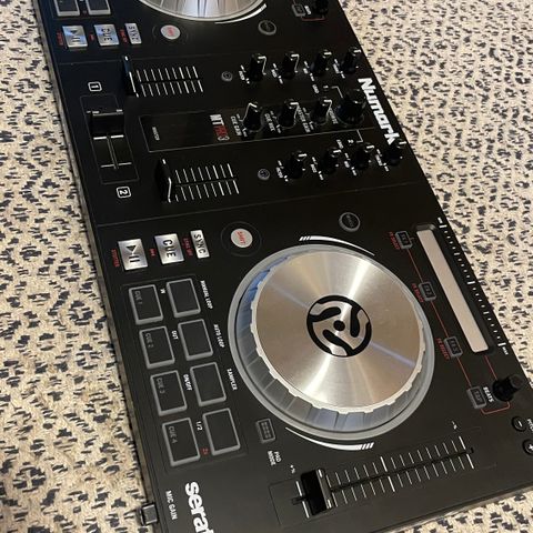 Numark mixtrack pro 3 Mikser