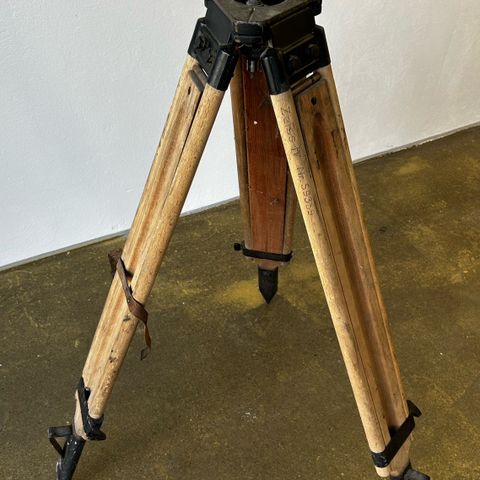 Zeiss trestativ / tripod for landmålerinstrument eller kamera