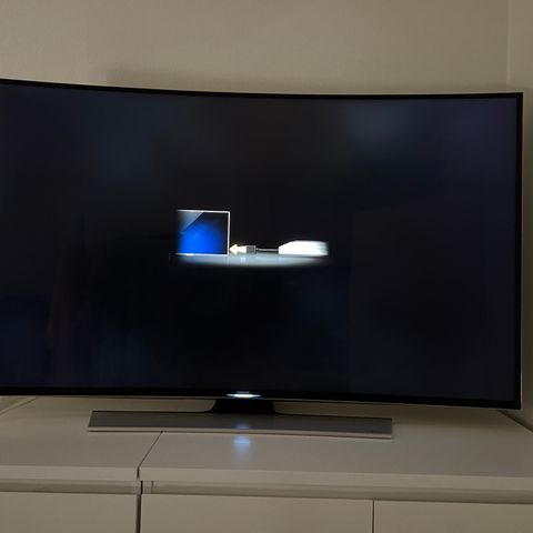 Samsung TV curved skjerm