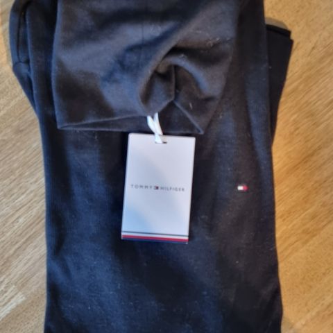 Sort polo genser fra Tommy Hilfiger str L