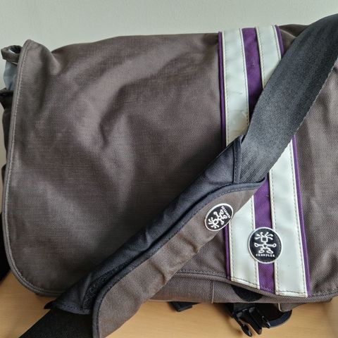 Crumpler Messenger Bag / PC-veske "Little Pimp"