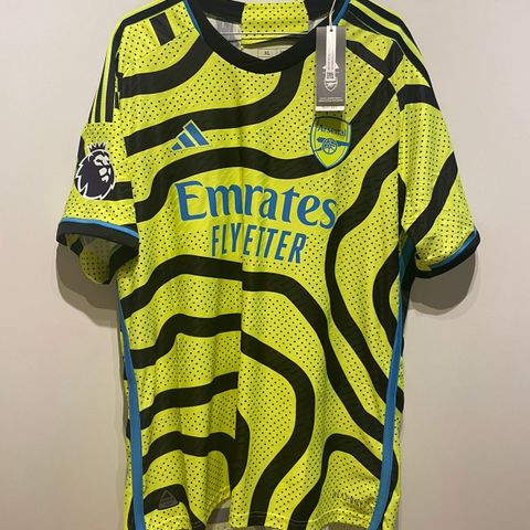 Arsenal Bortedrakt 2023/24 Authentic  TOMIYASU, 18 Str:XL