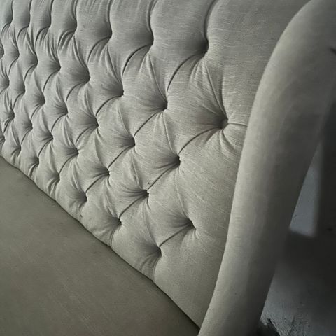 Pen spisestue sofa