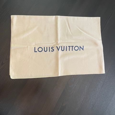 Ny dustbag fra Louis vuitton