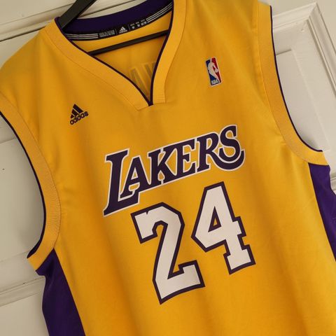 LAKERS DRAKT - KOBE BRYANT #24