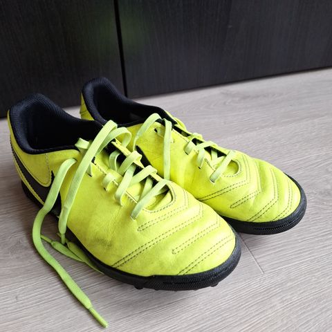 Fotballsko Nike Tiempo X str. 36,5