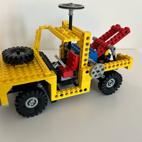 Lego Technic Lego Towtruck selges