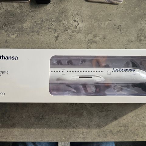 Lufthansa Boeing 787-9 1:200 Flymodell