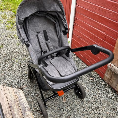 Stokke barnevogn med bilstol og base