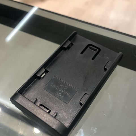 Sony LP-E6 til Panasonic D16 batteri adapter