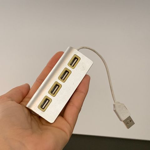 Få flere USB porter! USB hub dock