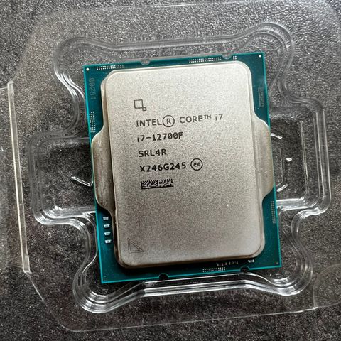 nesten ubrukt intel i7 12700f