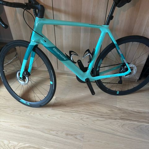 Bianchi infinito  landveisykkel str59