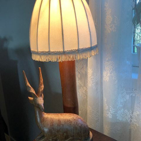 Håndlaget lampe fra Kenya