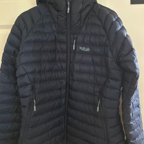 NY PRIS! Veldig pent brukt, tynn RAB alpine pro dunjakke XL