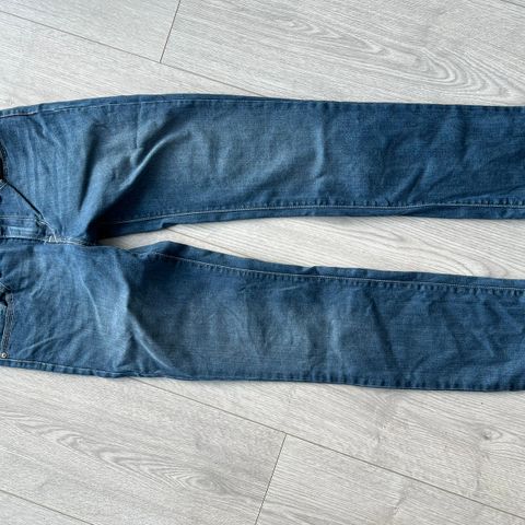 Levi’s demi curve Classic rise straight