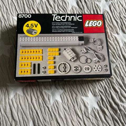 Gammel Lego Technic strømpakke selges