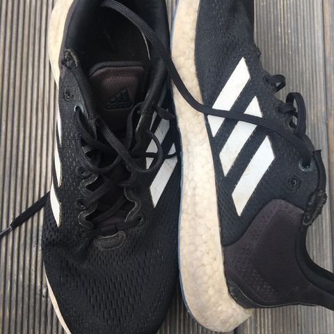 ADIDAS JOGGESKO størrelse 43 1/2