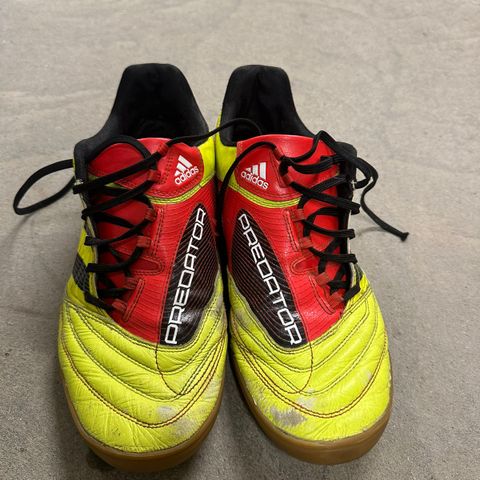 Adidas Predator innesko fotball Str 46