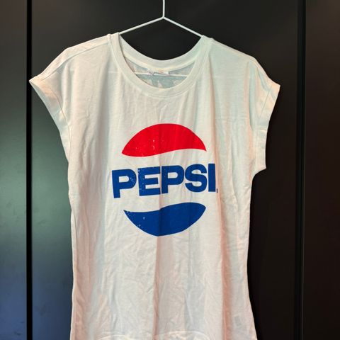 Pepsi T-skjorte (ubrukt i L)