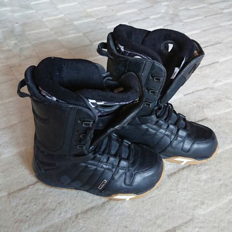 Pene Nitro Anthem snowboard boots str 42