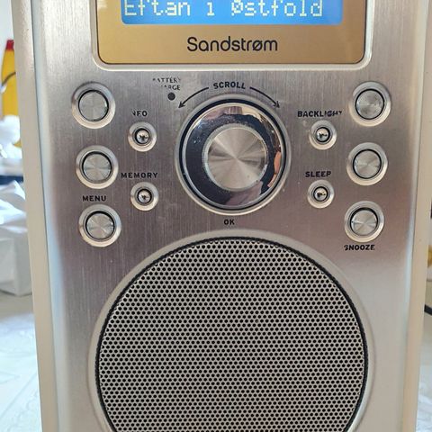 Sandstrøm DAB+ FM Radio With Alarm Clock