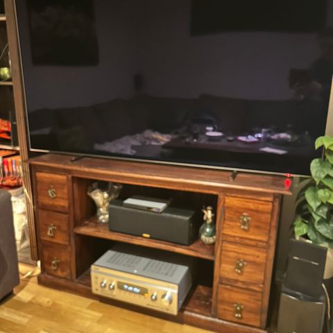 Tv sjenk 600