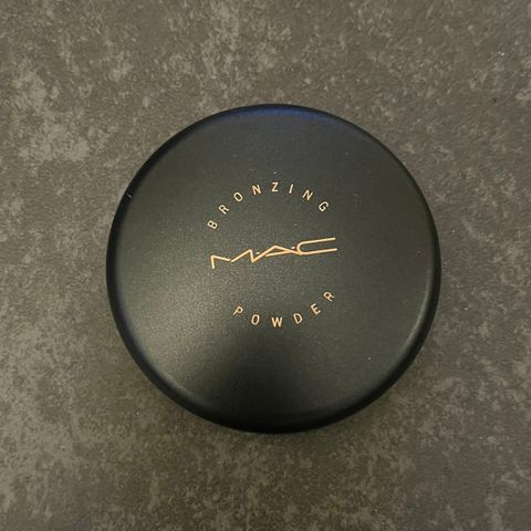 Bronzing Powder MAC