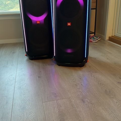 JBL høyttaler 710