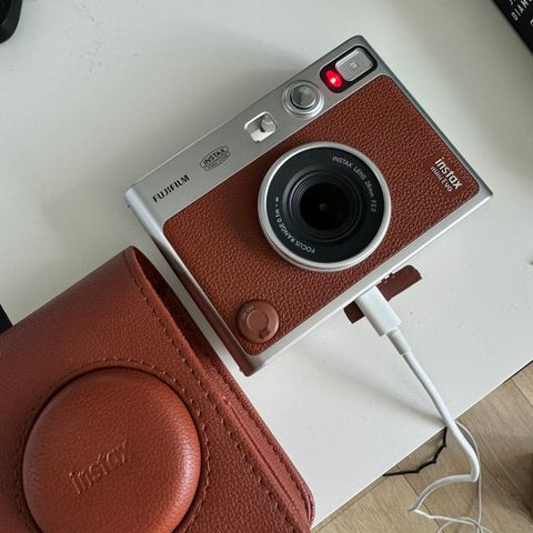 Instax evo hybrid