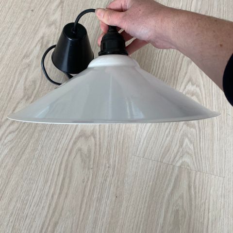 Hvit taklampe