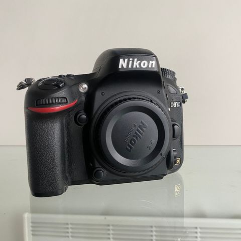 NIKON D610