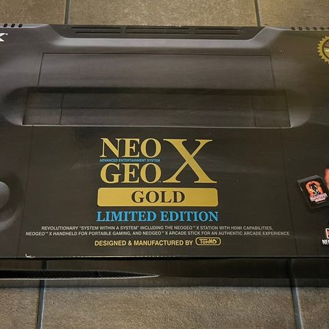 Neo Geo X Gold (limited ed.)