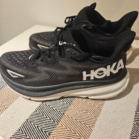 Hoka Clifton 9