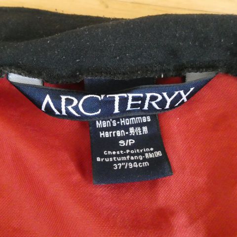 Arc'teryx skalljakke, Arcteryx