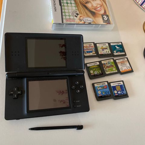 Nintendo ds med 8 spill