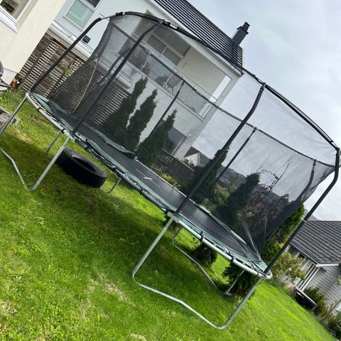 Trampoline