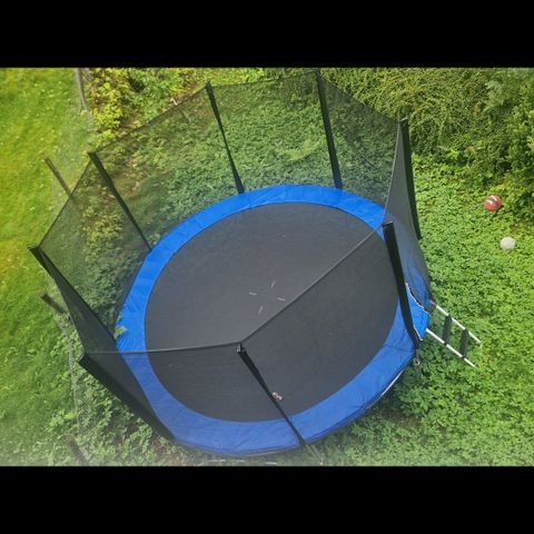 Trampoline