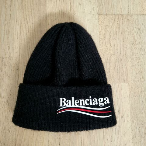 Balenciaga lue